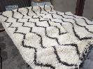 19 · LARGE SHAGGY AREA RUG, BERBER STYLE. 3,000 X 2,000 MM (APPROX).
