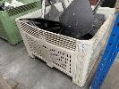 263 · 20 (APPROX) x UMBRELLAS STANDS & CRATE