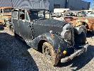 19 · TRIUMPH RENOWN, 1800, REG: 207 189, CHASSIS No. TU.3515.DL, BODY: J3205-361205, 4 CYLINDER PETROL ENGINE, BLACK DUCO, 4 DOORS, , NOTE: SOLD WITH NO PLATES, REGISTRATION CAN NOT BE TRANSFERRED, (NO PAPERS, NO OWNER'S MANUAL, NO SERVICE BOOKS)