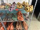 31 · 3 x SHELVES, 2-20T SOFT SLINGS & 6 x BOW SHACKLES