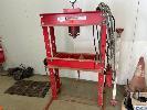 Workshop Press, 50t Capacity, Winch Rise & Fall, 900mm B/Posts
