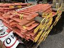 390 · 21 x PLASTIC BARRIERS, AVALON BARRIER, MADE IN UK, 2000 (L) x 1000mm (H) WITH FEET