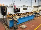 7 · HYDRAULIC GUILLOTINE, FABMASTER, MOD: HS3206, 3200 x 6mm CAPACITY, POWERED BACK GAUGE, RED. SAFETYLIGHT SYSTEM, PEDESTAL FOOT CONTROL