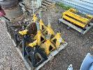 76 · 13 x ASSORTED RATCHET STANDS & SLIDE OUT BUS STEP NO GST